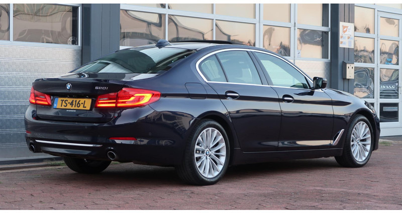 BMW 5 Serie 520i Corporate High Executive SCHUIFDAK/ NAPPA-LEDER/ ACC/ HEAD-UP/ H&K / ETC. - Sedan: foto 4 BMW 5 Serie 520i Corporate High Executive SCHUIFDAK/ NAPPA-LEDER/ ACC/ HEAD-UP/ H&K / ETC. - Sedan: foto 4