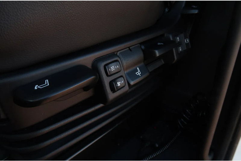 Cabeza tractora Scania 540S NGS FULL AIR/ RETARDER/ ALCOA/ LEATHER/ 2X TANK/ PARK AIRCO: foto 12