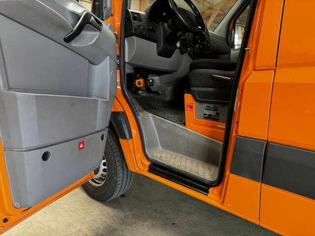 MERCEDES-BENZ Sprinter 316 CDI 4x4 Allrad L2H2 1. Hand! - Furgón: foto 3 MERCEDES-BENZ Sprinter 316 CDI 4x4 Allrad L2H2 1. Hand! - Furgón: foto 3