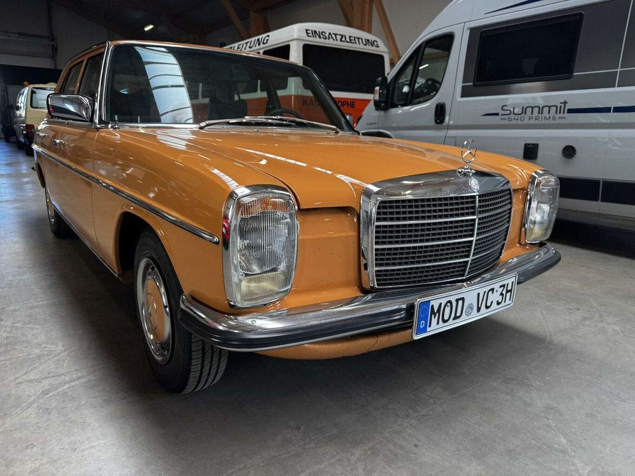 Mercedes-Benz 200 D/8 - Sedan: foto 3 Mercedes-Benz 200 D/8 - Sedan: foto 3