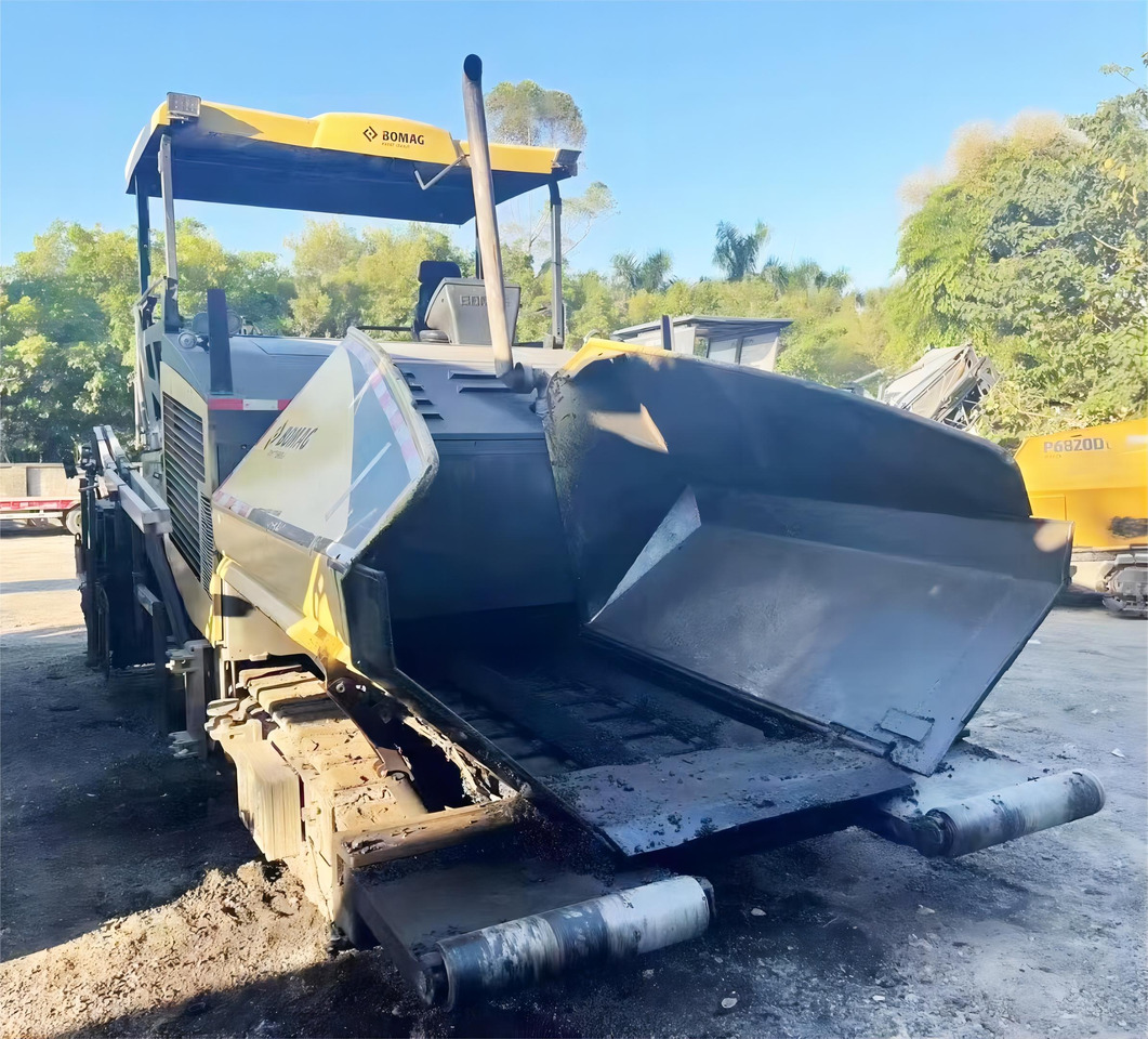 BOMAG BF800C  Asphalt Paver Machine Used Asphalt Paver - Pavimentadora de asfalto: foto 2 BOMAG BF800C  Asphalt Paver Machine Used Asphalt Paver - Pavimentadora de asfalto: foto 2
