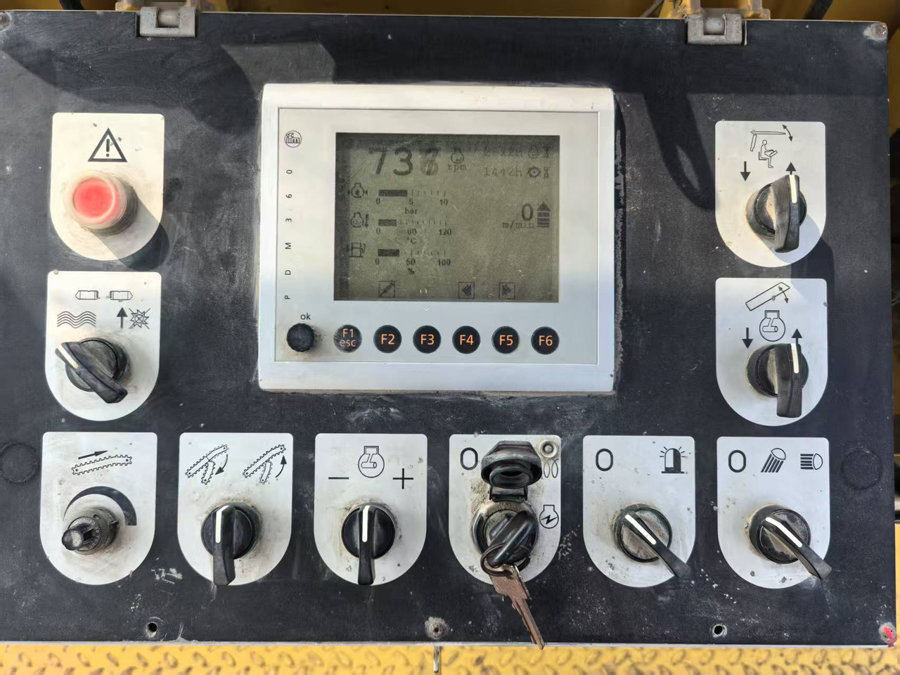 Fresadora en frío BOMAG Second Hand Asphalt Milling Machine BM2000/60 Asphalt Cold Milling Machine Price: foto 7