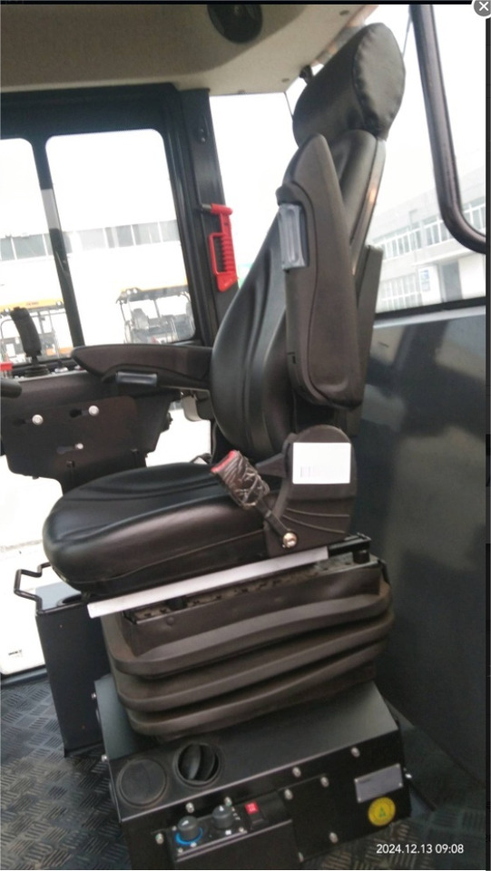 Apisonadora de asfalto XCMG CV123 used 12ton single drum vibratory compactor price: foto 8