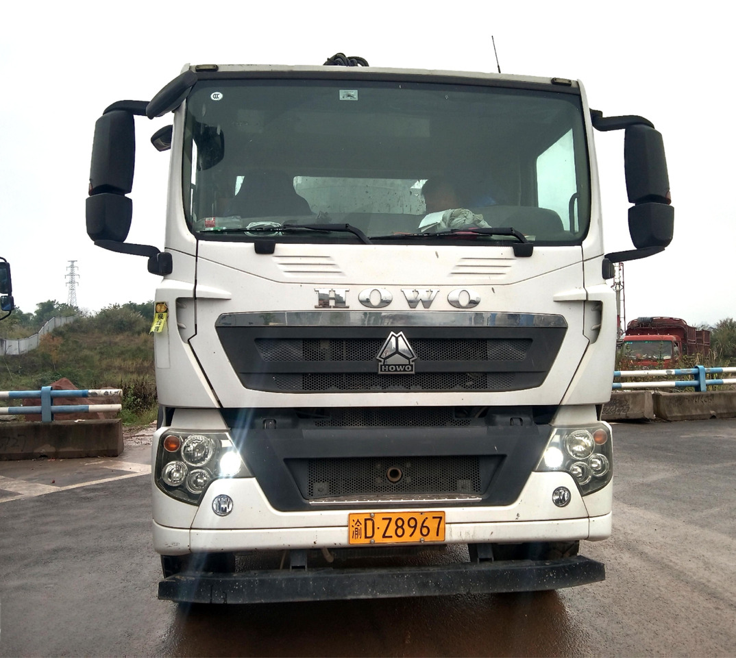 XCMG Official Concrete Machinery HB37V 37m Used Concrete Pump Truck With High Quality - Bomba de hormigón: foto 2 XCMG Official Concrete Machinery HB37V 37m Used Concrete Pump Truck With High Quality - Bomba de hormigón: foto 2