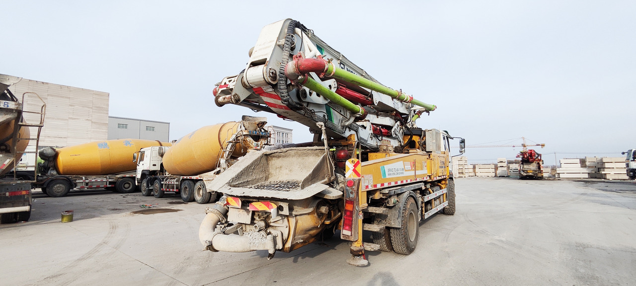 Leasing de  XCMG Official Used Concrete Pump Truck HB37V 37 Meters Cement Pump Machine Price For Sale XCMG Official Used Concrete Pump Truck HB37V 37 Meters Cement Pump Machine Price For Sale: foto 6