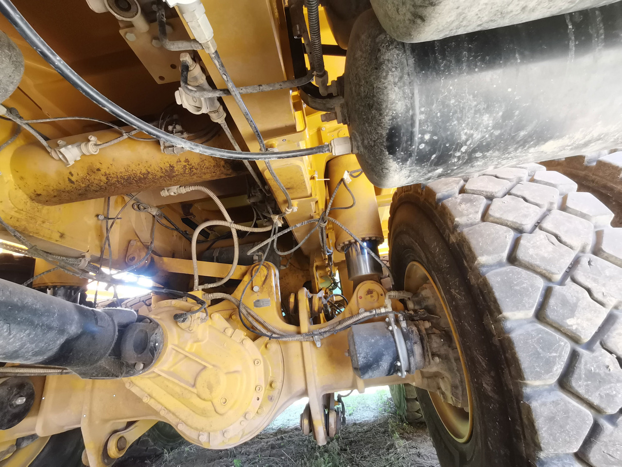 Dúmper XCMG Official XDR80T 70 Ton Wheel Dumper Second Hand Chinese Tipper Truck Best Price: foto 10