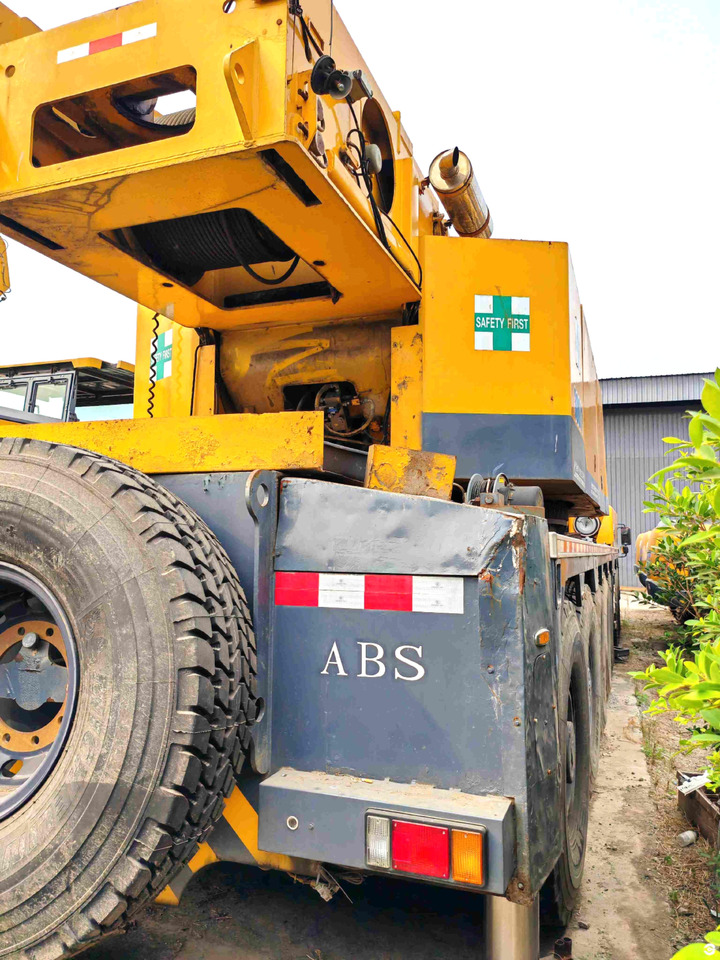 XCMG QAY300 300ton all terrain crane truck price - Grúa todo terreno: foto 5 XCMG QAY300 300ton all terrain crane truck price - Grúa todo terreno: foto 5