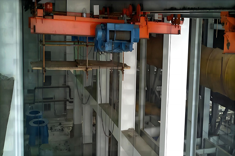 XCMG electric double-girder suspension rail-crossing crane - Grúa pórtico: foto 5 XCMG electric double-girder suspension rail-crossing crane - Grúa pórtico: foto 5
