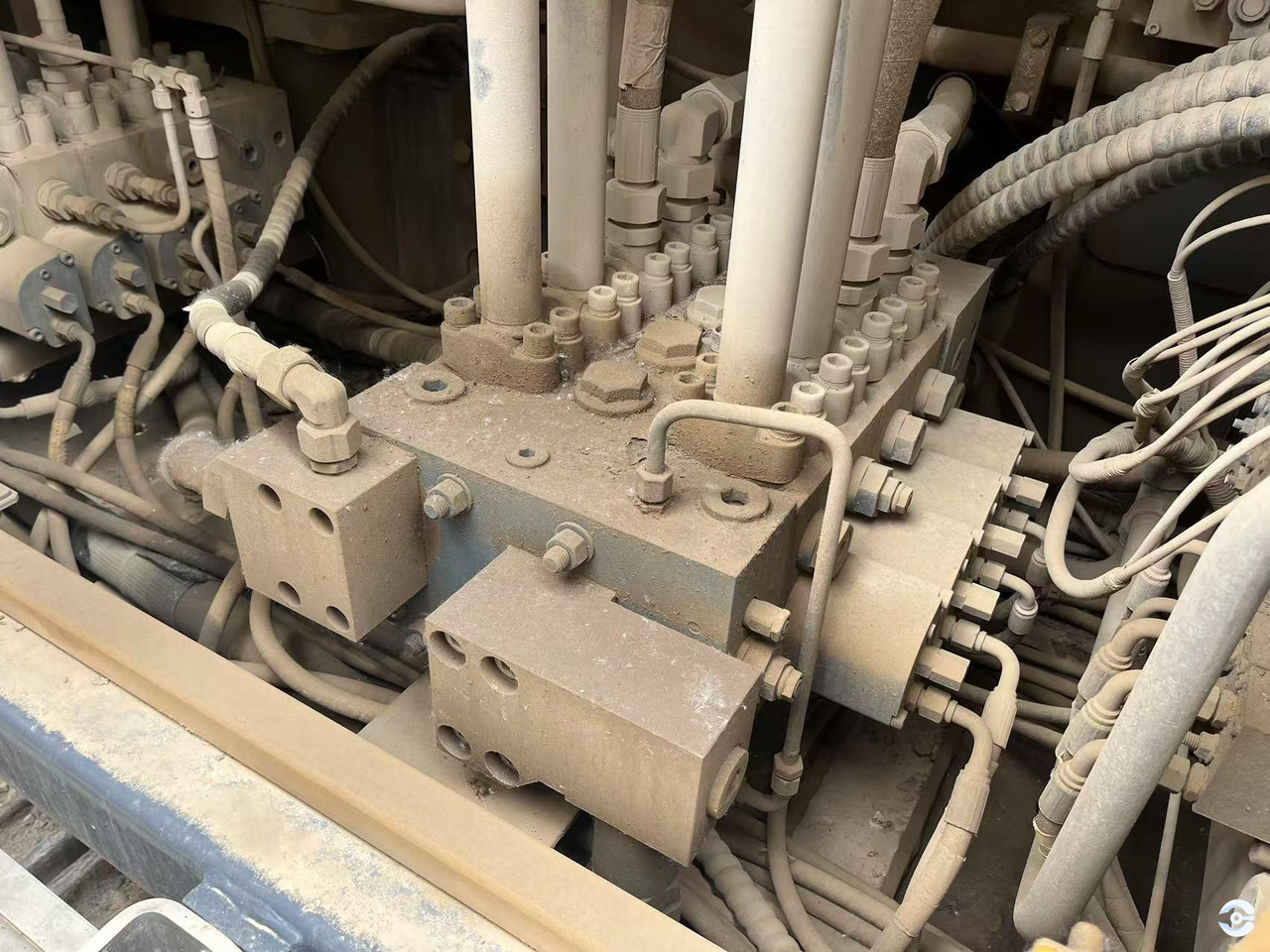 XCMG used XR280E hydraulic pile machine drilling rig rotary price - Perforadora: foto 3 XCMG used XR280E hydraulic pile machine drilling rig rotary price - Perforadora: foto 3