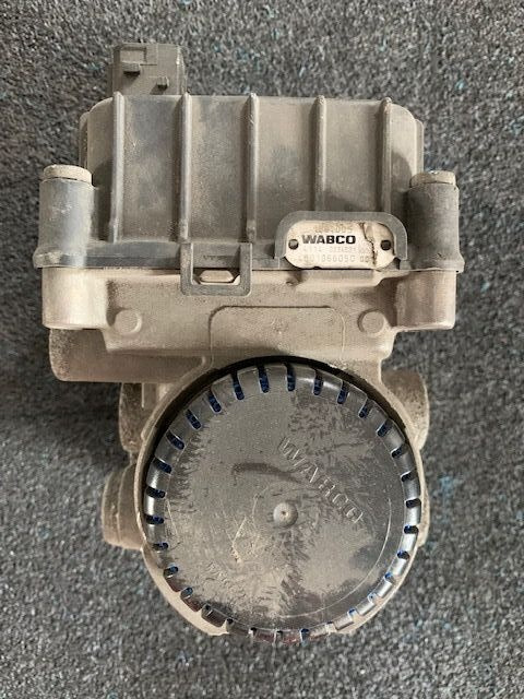 1867005 DAF XF 106 truck - Válvula de freno para Camión: foto 1 1867005 DAF XF 106 truck - Válvula de freno para Camión: foto 1