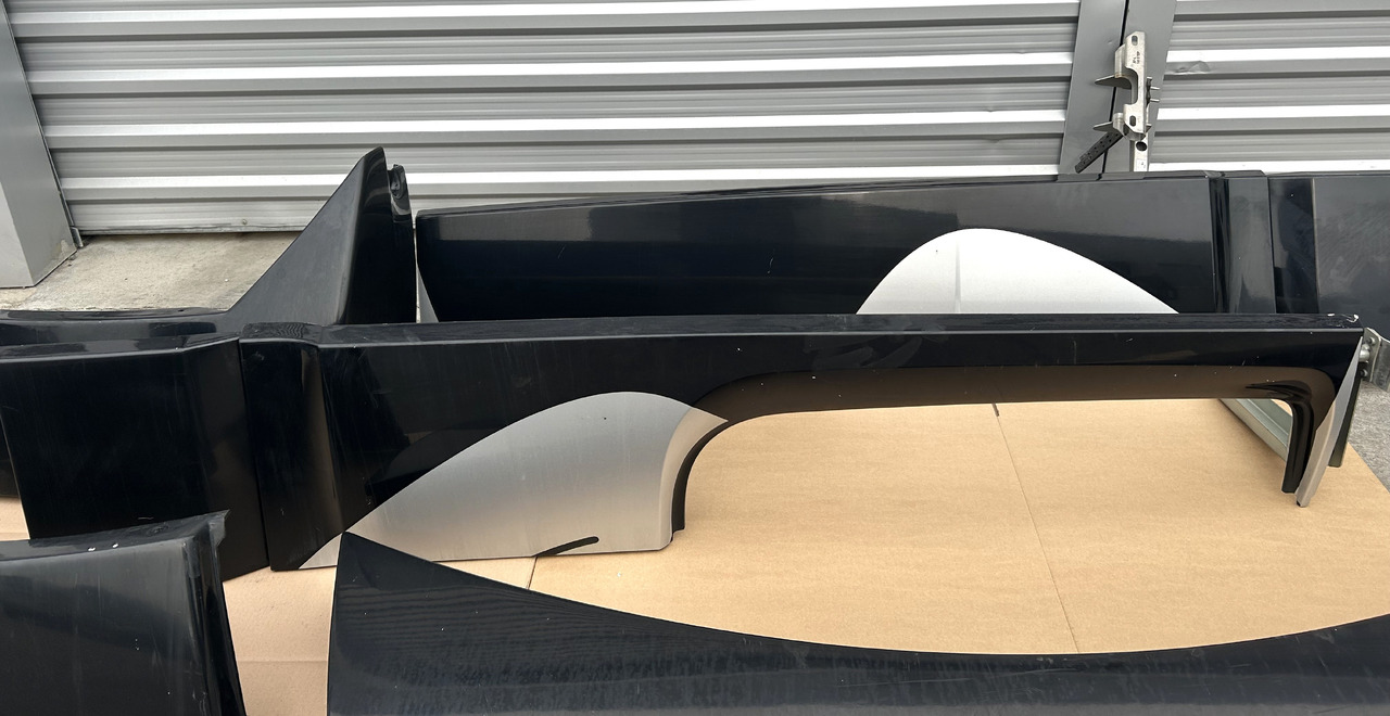 Pieza universal DAF A SET OF DAF XF 106 SPOILER: foto 6 Pieza universal DAF A SET OF DAF XF 106 SPOILER: foto 6