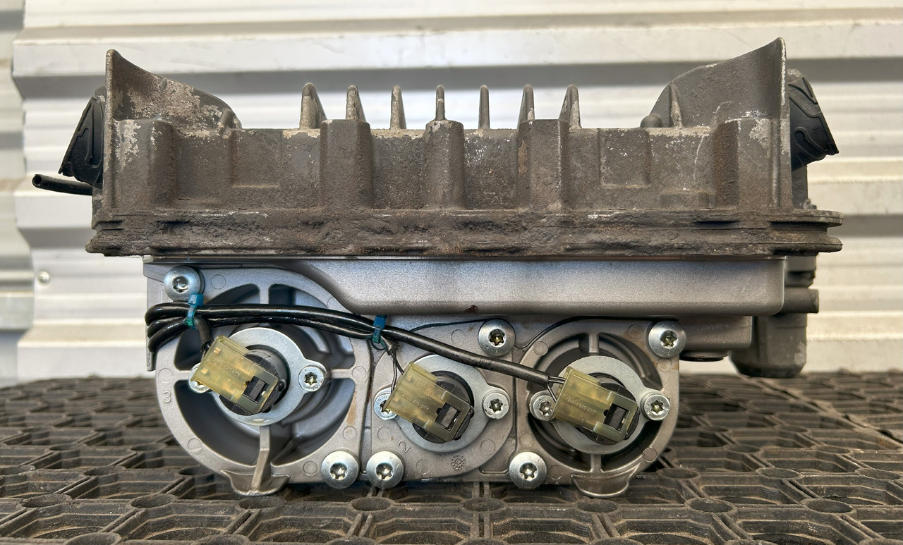 DAF CF EURO 6 ZF ASTRONIC MODULATOR SELECTOR - Unidad de control para Camión: foto 4 DAF CF EURO 6 ZF ASTRONIC MODULATOR SELECTOR - Unidad de control para Camión: foto 4