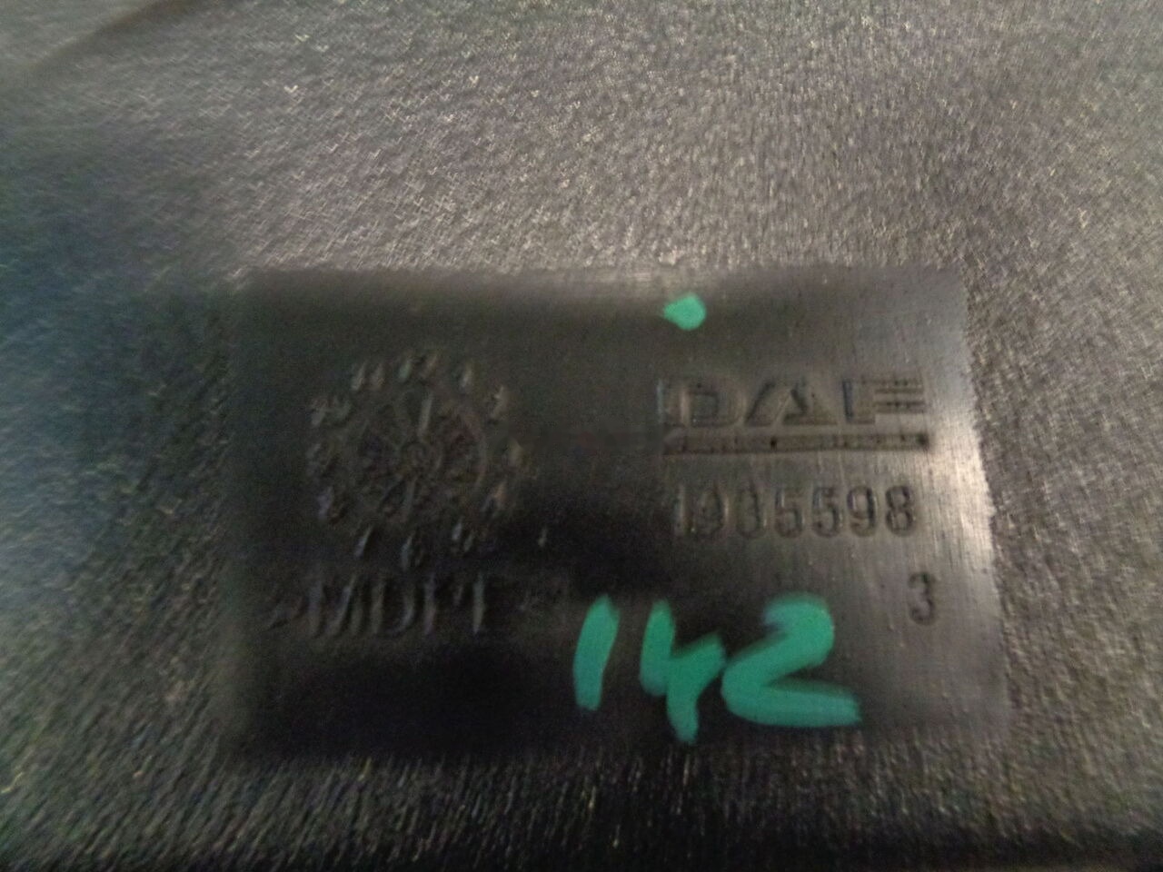 DAF XF 106 Komin Powietrza DAF XF 106 1935598 DAF XF 106 truck - Carrocería y exterior para Camión: foto 5 DAF XF 106 Komin Powietrza DAF XF 106 1935598 DAF XF 106 truck - Carrocería y exterior para Camión: foto 5