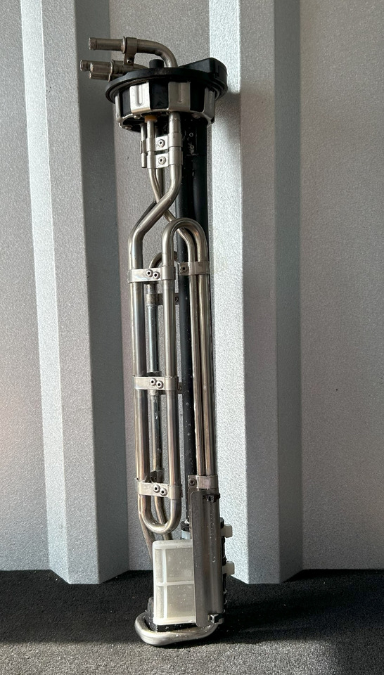 DAF XF 106 TEMPERATURE AND ADBLUE LEVEL SENSOR - Sensor: foto 1 DAF XF 106 TEMPERATURE AND ADBLUE LEVEL SENSOR - Sensor: foto 1