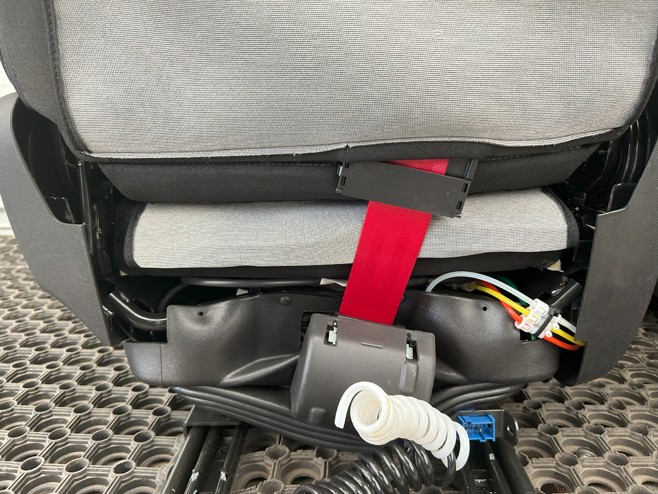 IVECO NEW SEAT IVECO S-WAY - Asiento: foto 4 IVECO NEW SEAT IVECO S-WAY - Asiento: foto 4