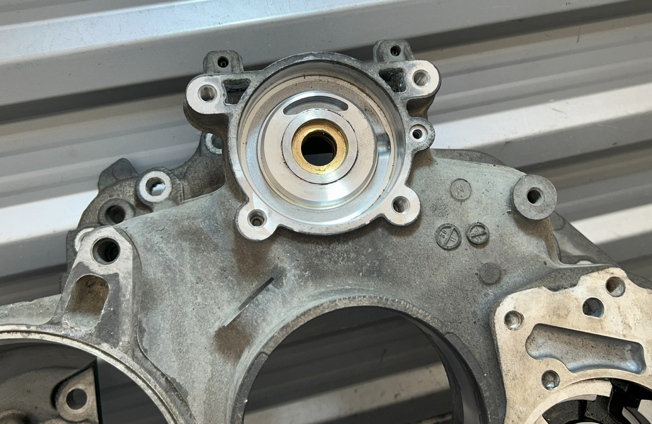 MERCEDES-BENZ AROCS MP4 GEARBOX REAR COVER G330-12 - Caja de cambios y piezas: foto 5 MERCEDES-BENZ AROCS MP4 GEARBOX REAR COVER G330-12 - Caja de cambios y piezas: foto 5