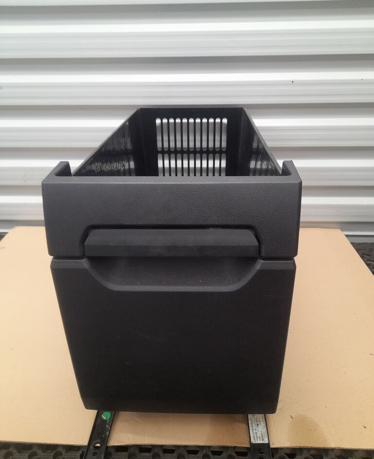 SCHOWEK, SZUFLADA Mercedes-Benz ACTROS MP4 A9608403343 truck - Cabina e interior para Camión: foto 1 SCHOWEK, SZUFLADA Mercedes-Benz ACTROS MP4 A9608403343 truck - Cabina e interior para Camión: foto 1