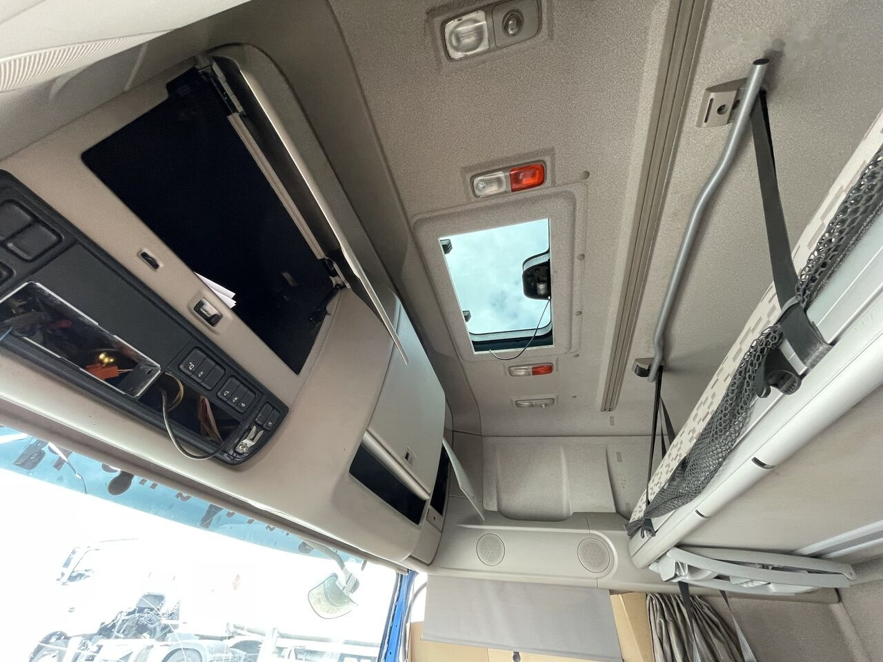 Cabina para Camión XF   DAF XF 106 truck: foto 11