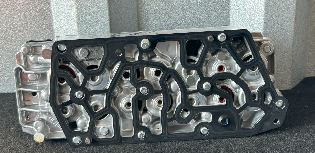 ZF DAF XF 106 530 TRAXON ZF VALVE BLOCK - Unidad de control para Camión: foto 2 ZF DAF XF 106 530 TRAXON ZF VALVE BLOCK - Unidad de control para Camión: foto 2