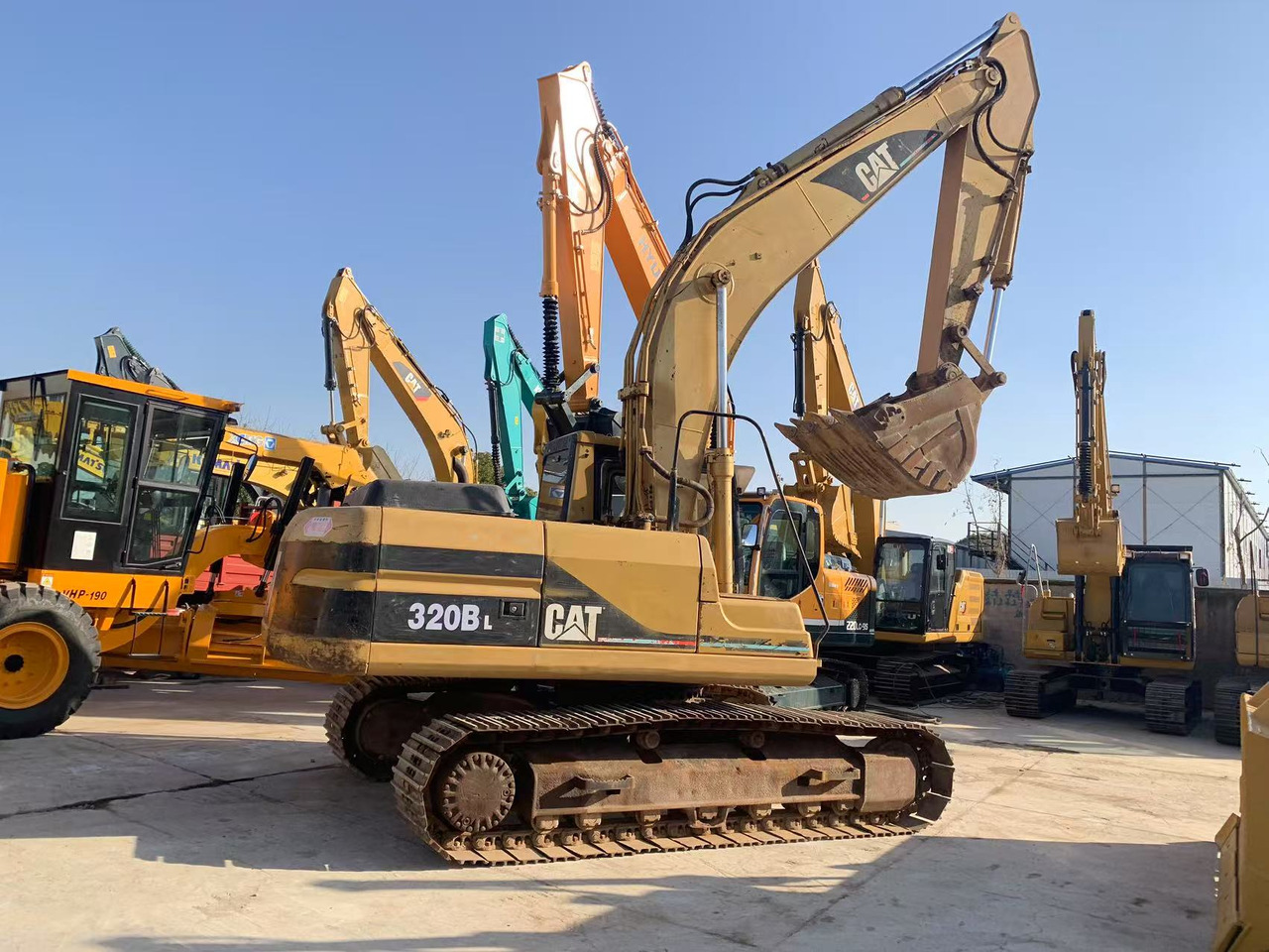 CATERPILLAR Crawler Excavator CAT 320B, 320BL Original Japanese Excavator - Excavadora de cadenas: foto 2 CATERPILLAR Crawler Excavator CAT 320B, 320BL Original Japanese Excavator - Excavadora de cadenas: foto 2