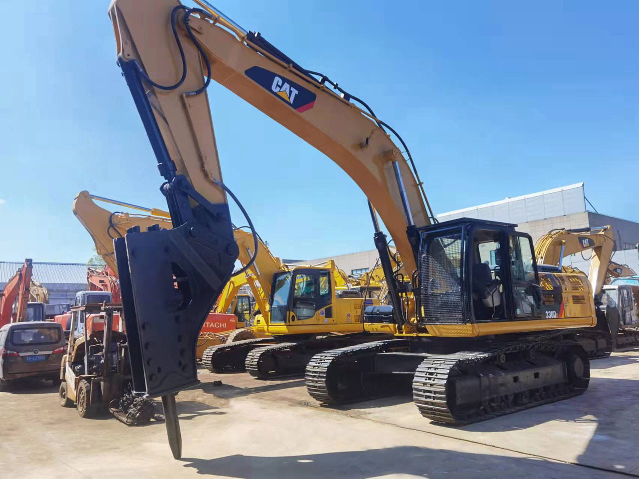 CATERPILLAR excavator 330D2 heavy mining excavator hydraulic hammer - Excavadora de cadenas: foto 1 CATERPILLAR excavator 330D2 heavy mining excavator hydraulic hammer - Excavadora de cadenas: foto 1