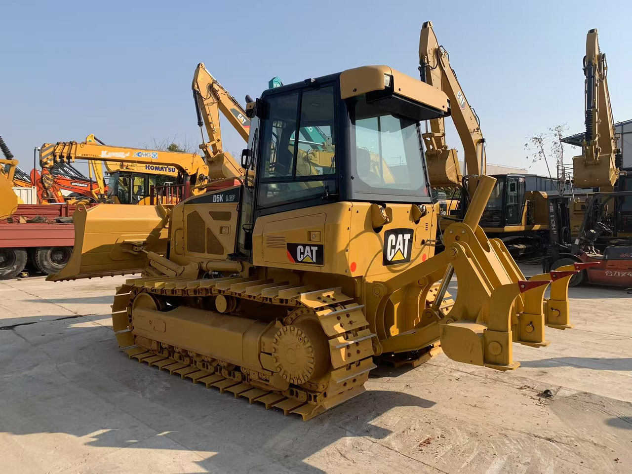 Caterpillar Bulldozer CAT D5G, D5K Good Price Japan Origin Tractor - Bulldozer: foto 3 Caterpillar Bulldozer CAT D5G, D5K Good Price Japan Origin Tractor - Bulldozer: foto 3