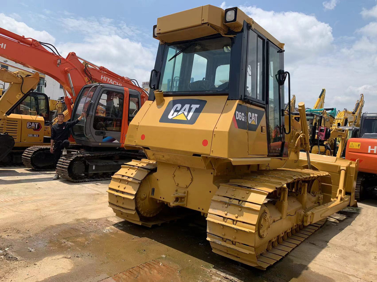 Caterpillar Bulldozer Used Condition CAT D6G, D6G2 Cheap Price - Bulldozer: foto 4 Caterpillar Bulldozer Used Condition CAT D6G, D6G2 Cheap Price - Bulldozer: foto 4