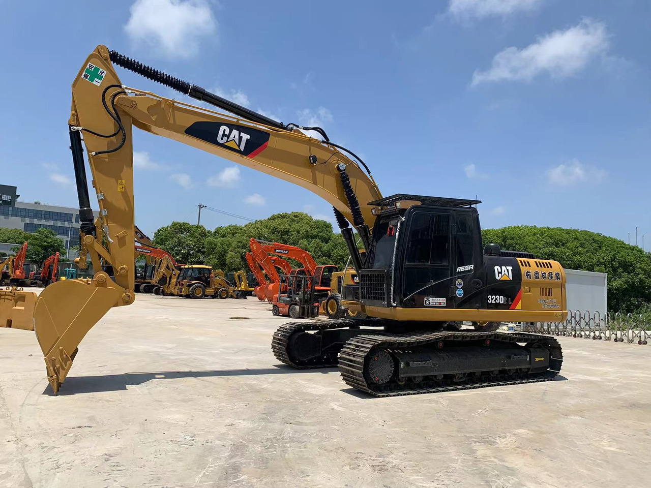 Caterpillar Tracked Excavator CAT 323D, 323D2 for Bolivia - Excavadora de cadenas: foto 2 Caterpillar Tracked Excavator CAT 323D, 323D2 for Bolivia - Excavadora de cadenas: foto 2