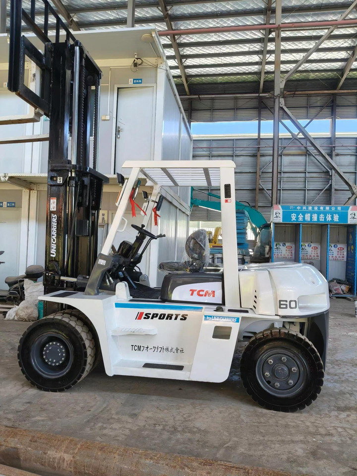 TCM Forklift Truck Secondhand 6 ton Diesel Forklift - Carretilla elevadora diésel: foto 2 TCM Forklift Truck Secondhand 6 ton Diesel Forklift - Carretilla elevadora diésel: foto 2