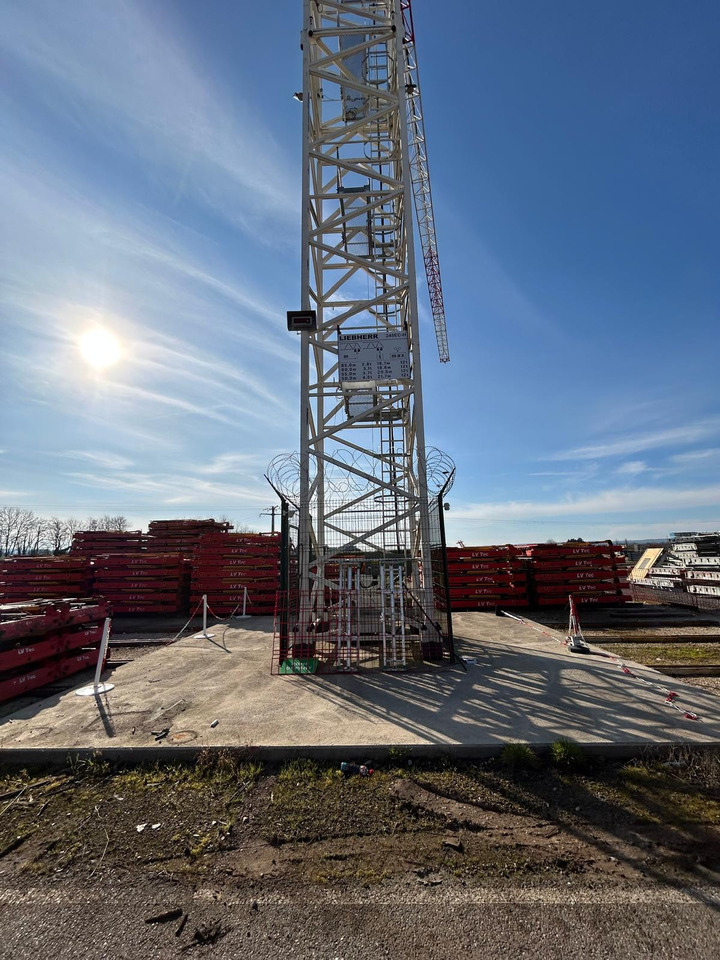 LIEBHERR 245 EC-H 12 Litronic - Grúa torre: foto 3 LIEBHERR 245 EC-H 12 Litronic - Grúa torre: foto 3