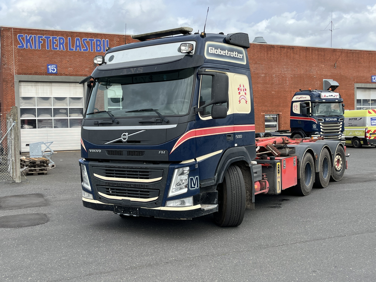 Volvo FM 500 8x4 - Camión multibasculante: foto 1 Volvo FM 500 8x4 - Camión multibasculante: foto 1