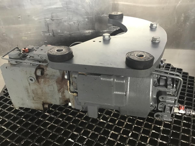 Liebherr A904C Li / A900C Li / A944C Li - Caja de cambios: foto 3 Liebherr A904C Li / A900C Li / A944C Li - Caja de cambios: foto 3