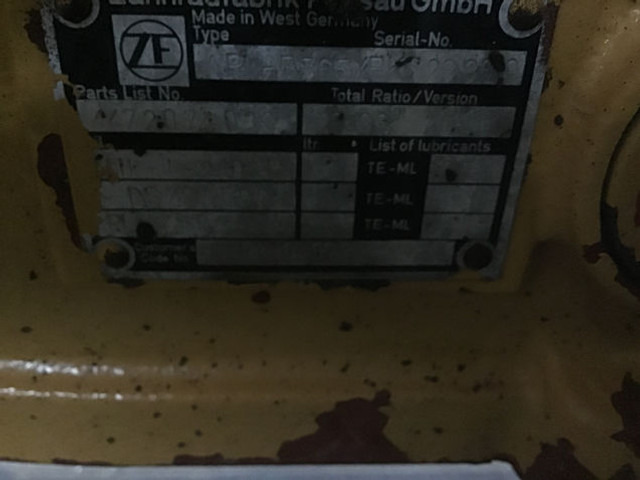 Liebherr APLB765 - Eje delantero: foto 2 Liebherr APLB765 - Eje delantero: foto 2