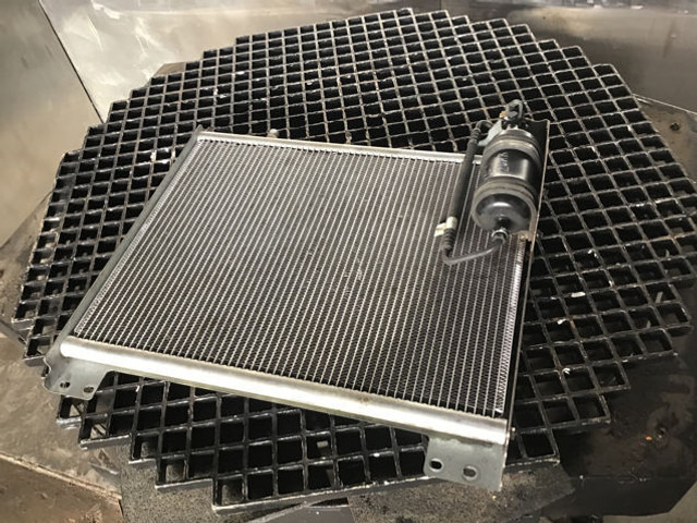 Liebherr Airco Condensor - Pieza de aire acondicionado: foto 3 Liebherr Airco Condensor - Pieza de aire acondicionado: foto 3