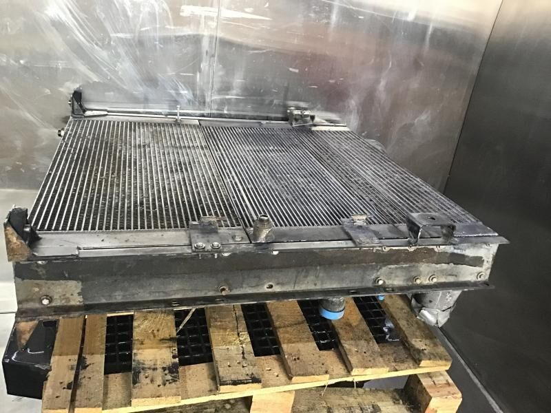 Liebherr Combined Radiator - Radiador: foto 1 Liebherr Combined Radiator - Radiador: foto 1