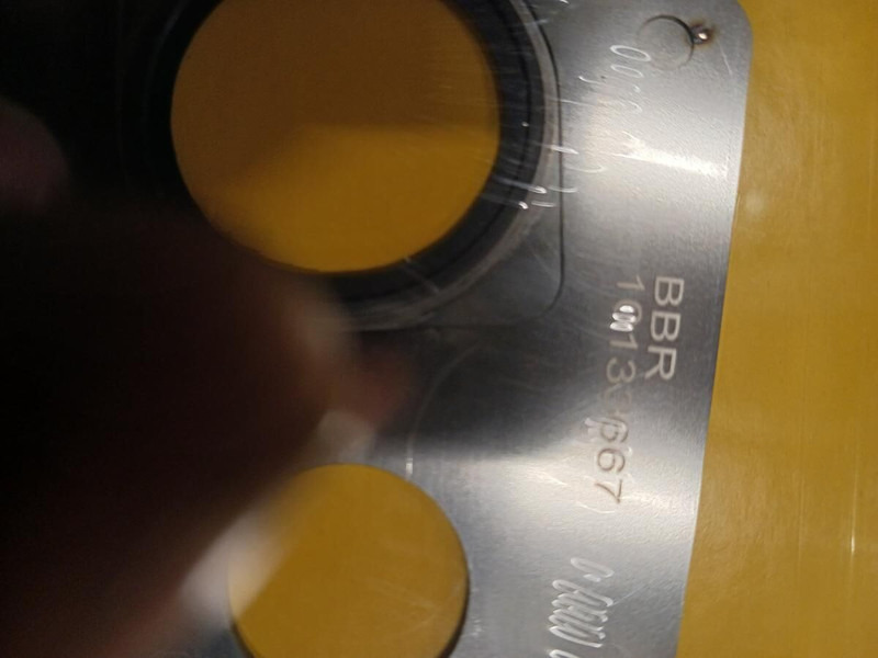 Liebherr Cylinder Head Gasket - Motor y piezas: foto 2 Liebherr Cylinder Head Gasket - Motor y piezas: foto 2