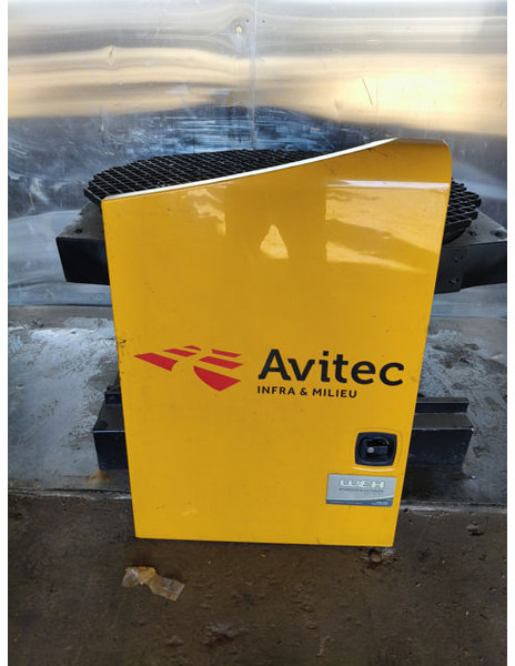 Puerta y piezas Liebherr Door Front Left: foto 6 Puerta y piezas Liebherr Door Front Left: foto 6