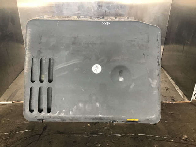 Liebherr Engine Hood - Capota: foto 1 Liebherr Engine Hood - Capota: foto 1