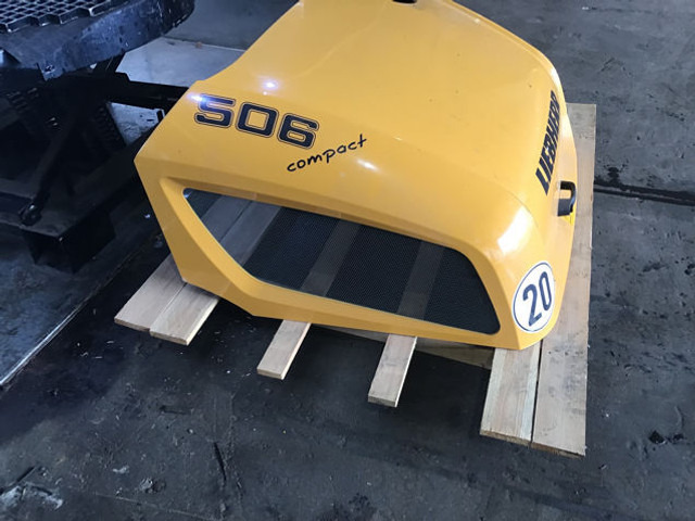 Liebherr Engine Hood - Capota: foto 5 Liebherr Engine Hood - Capota: foto 5