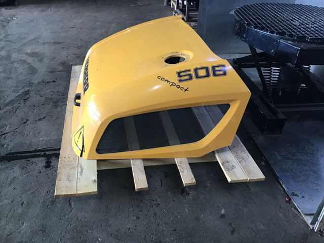 Liebherr Engine Hood - Capota: foto 2 Liebherr Engine Hood - Capota: foto 2