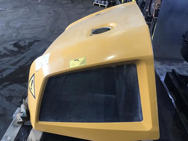 Liebherr Engine Hood - Capota: foto 1 Liebherr Engine Hood - Capota: foto 1