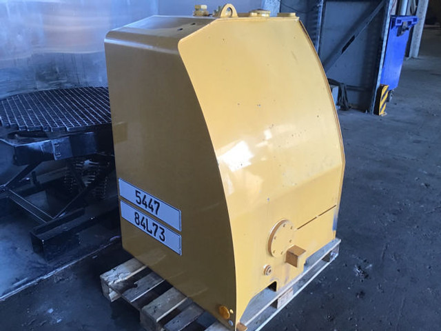 Liebherr Fuel Tank - Depósito de combustible: foto 3 Liebherr Fuel Tank - Depósito de combustible: foto 3