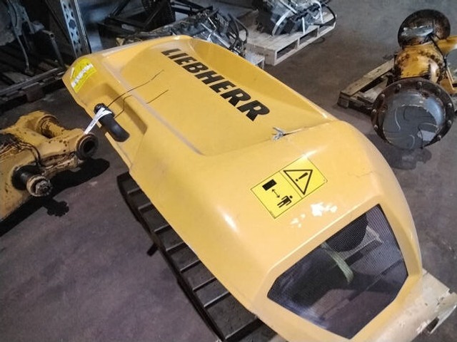 Liebherr L506 / L508 - Capota: foto 3 Liebherr L506 / L508 - Capota: foto 3