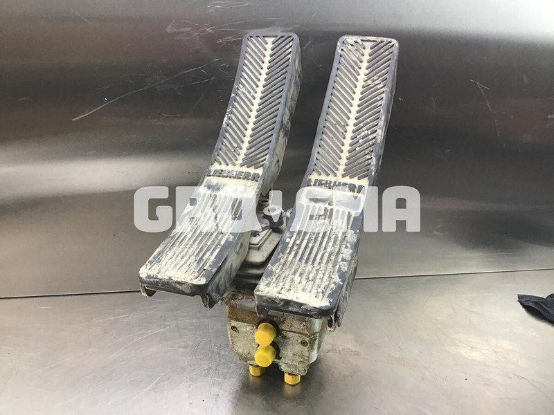 Liebherr Pilot Control Unit - Pedal: foto 1 Liebherr Pilot Control Unit - Pedal: foto 1