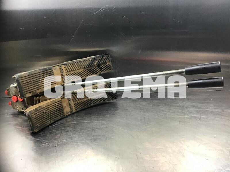 Liebherr Pilot Control Unit - Pedal: foto 3 Liebherr Pilot Control Unit - Pedal: foto 3