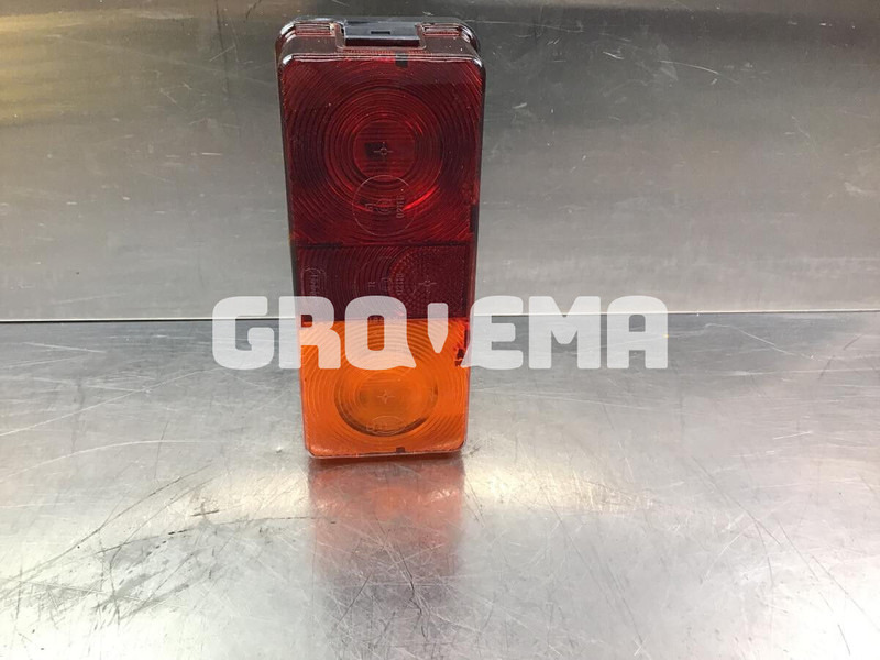 Liebherr R900 Li - Luz trasera: foto 1 Liebherr R900 Li - Luz trasera: foto 1