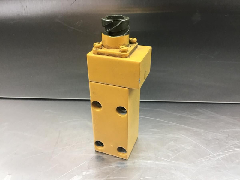 Liebherr R952 Li / R974B / A954 Li / R974 / R962 HD / R962 LC / R954 / R964 - Caja de cambios: foto 2 Liebherr R952 Li / R974B / A954 Li / R974 / R962 HD / R962 LC / R954 / R964 - Caja de cambios: foto 2