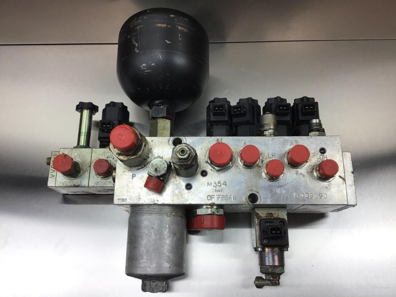 Liebherr R964C / R966 / R970 / R974 / R974C / R976 / R980 - Hidráulica: foto 1 Liebherr R964C / R966 / R970 / R974 / R974C / R976 / R980 - Hidráulica: foto 1