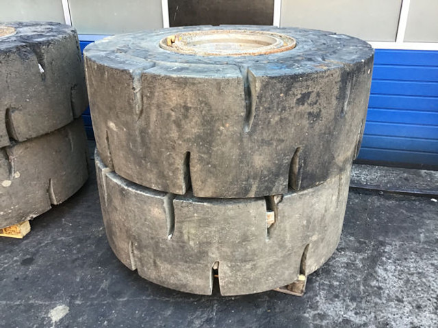 Liebherr Tires 23,5R25 - Neumáticos y llantas: foto 5 Liebherr Tires 23,5R25 - Neumáticos y llantas: foto 5