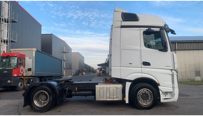Mercedes-Benz Actros 1842 Dakspoiler + Koelkast - Cabeza tractora: foto 5 Mercedes-Benz Actros 1842 Dakspoiler + Koelkast - Cabeza tractora: foto 5